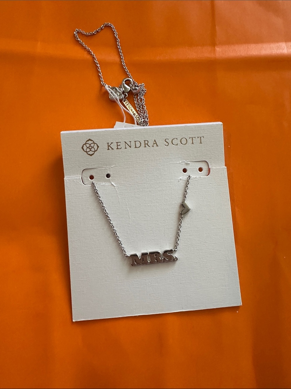 Kendra Scott NWT Necklace